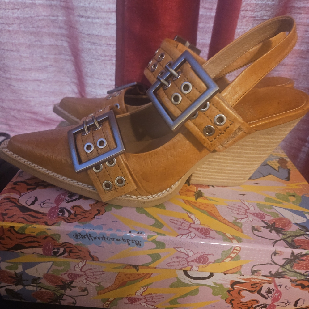 Stylish Tan Wedge Sandals